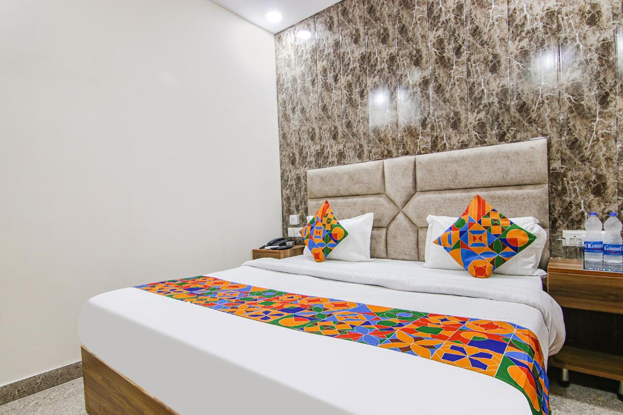 Fabhotel Hc South Crown Mohali Exteriér fotografie